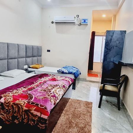 Surya Palace Ayodhya Екстер'єр фото