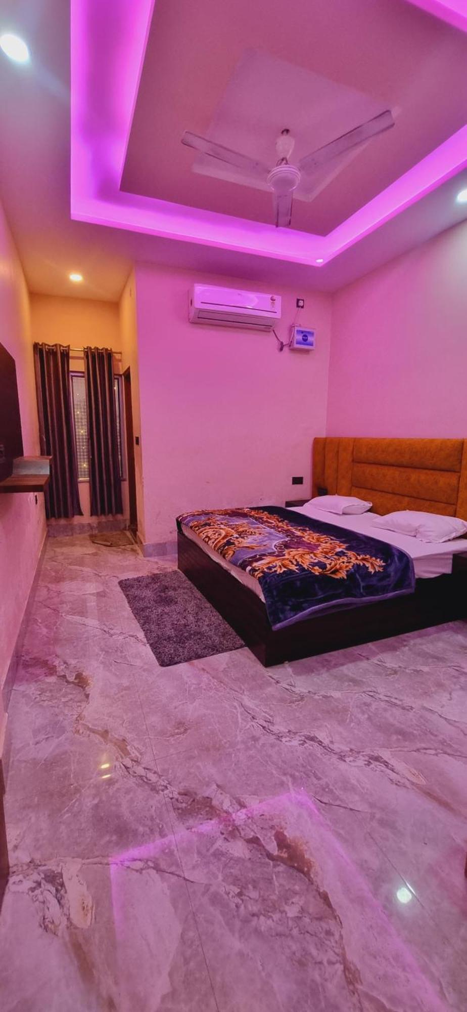 Surya Palace Ayodhya Екстер'єр фото