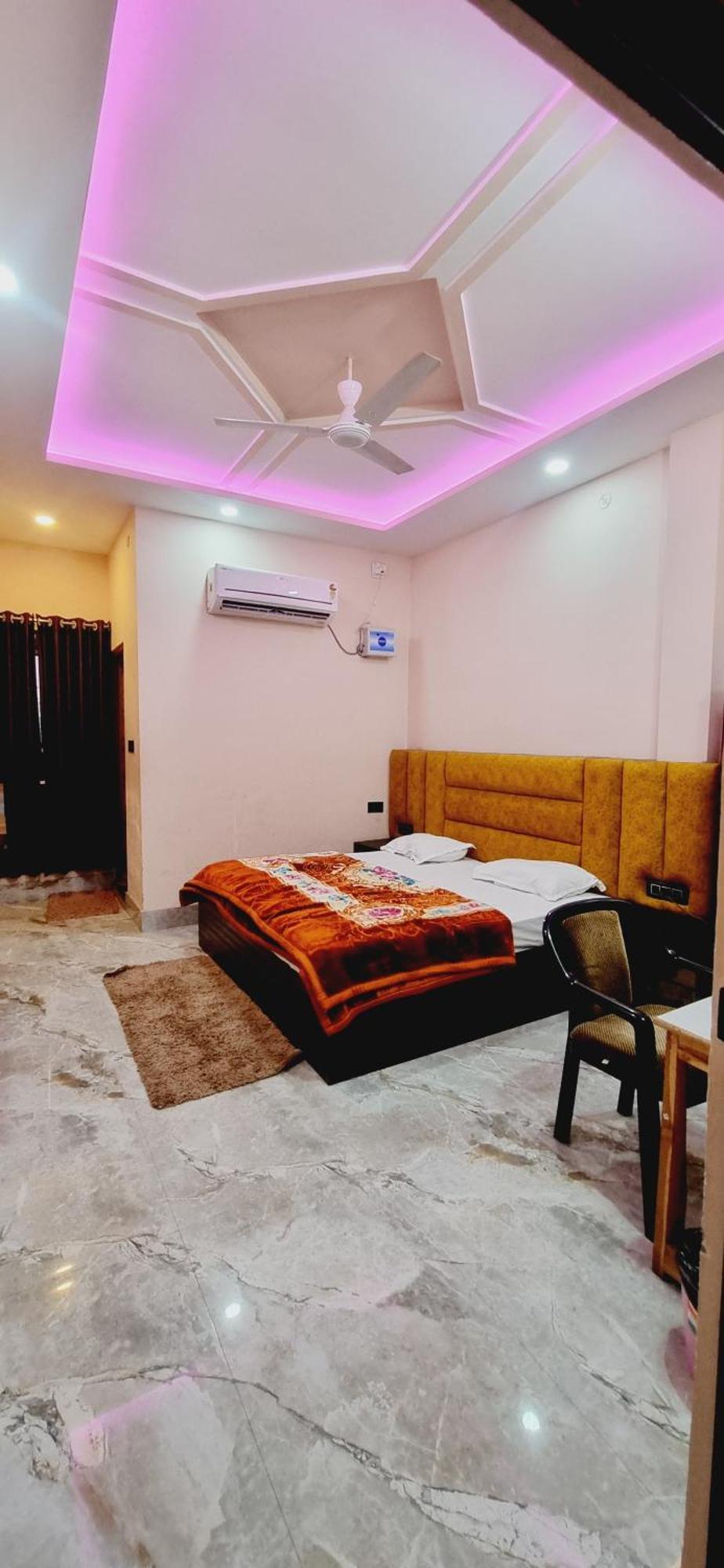 Surya Palace Ayodhya Екстер'єр фото