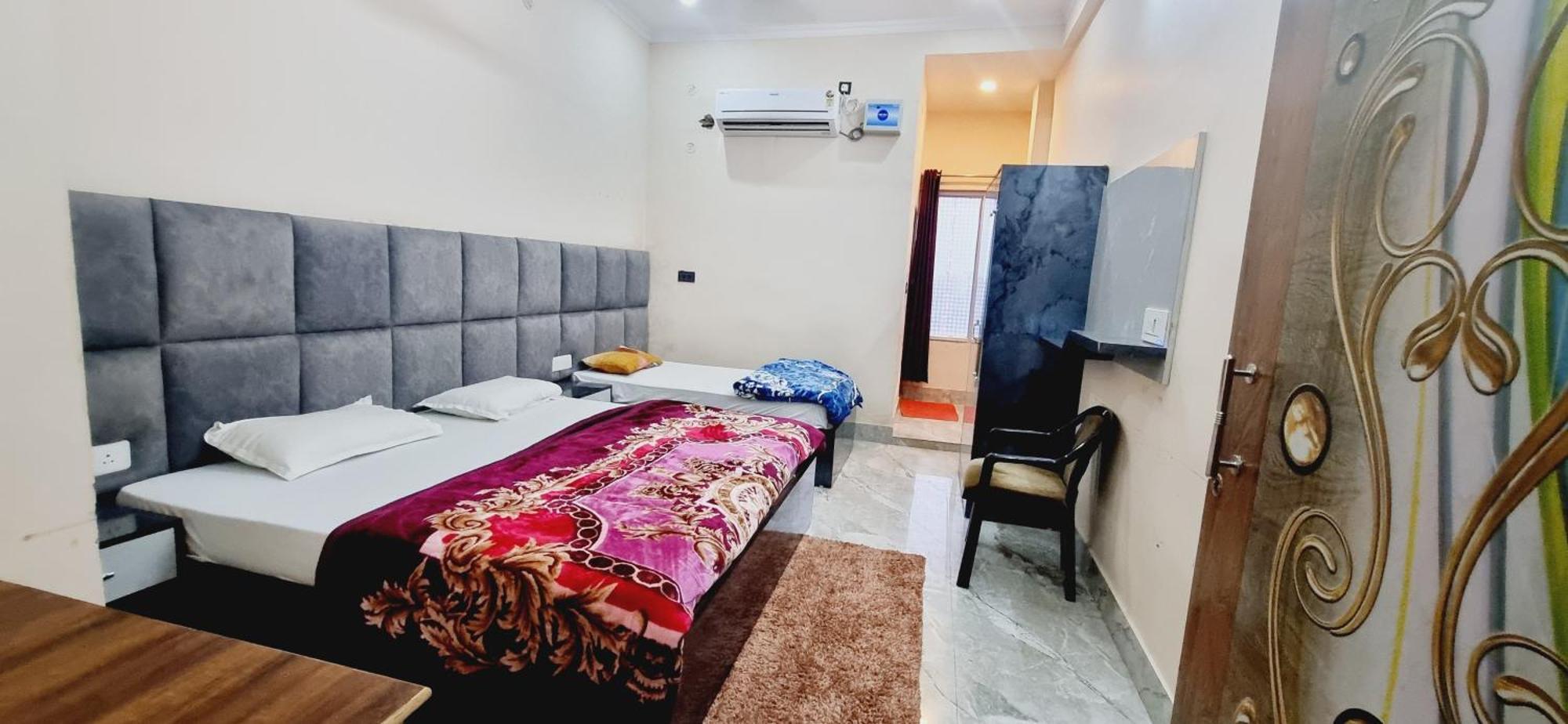 Surya Palace Ayodhya Екстер'єр фото